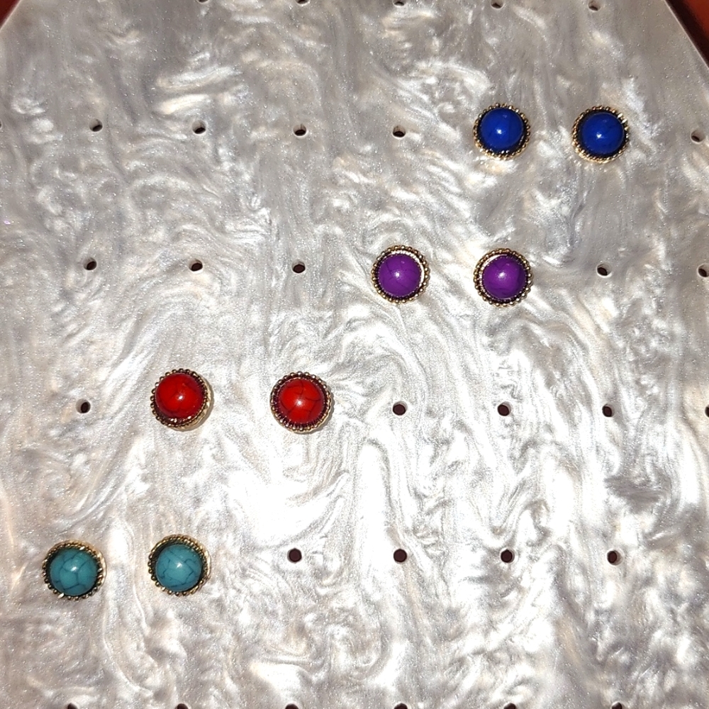 4 pack of Gold Stud Earrings